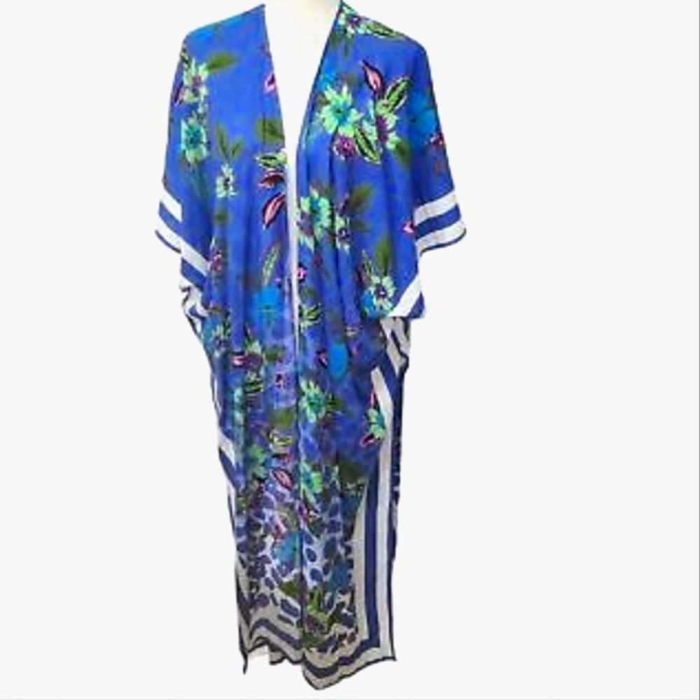 Steve‎ Madden beautiful Ruana Cover Up Shawl/kimono duster one size